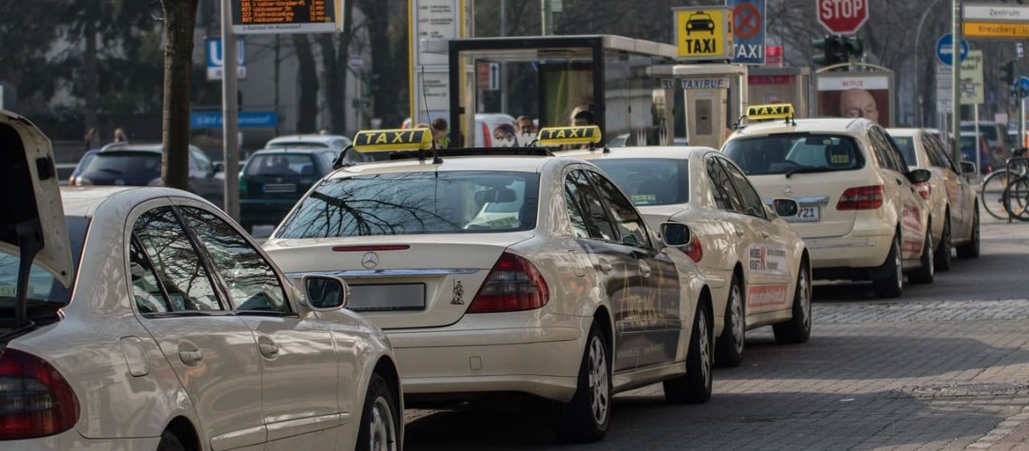 taxis-3985477_1280 (1) taxis-3985477_1280 (1)